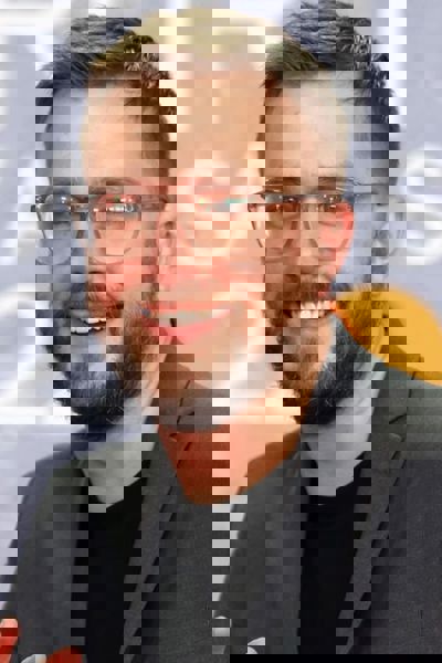 Iain Stirling
