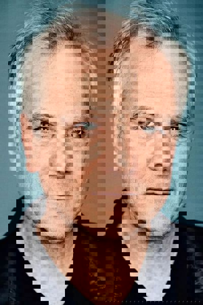 Bernhard Schütz