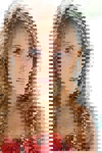 Helene Joy